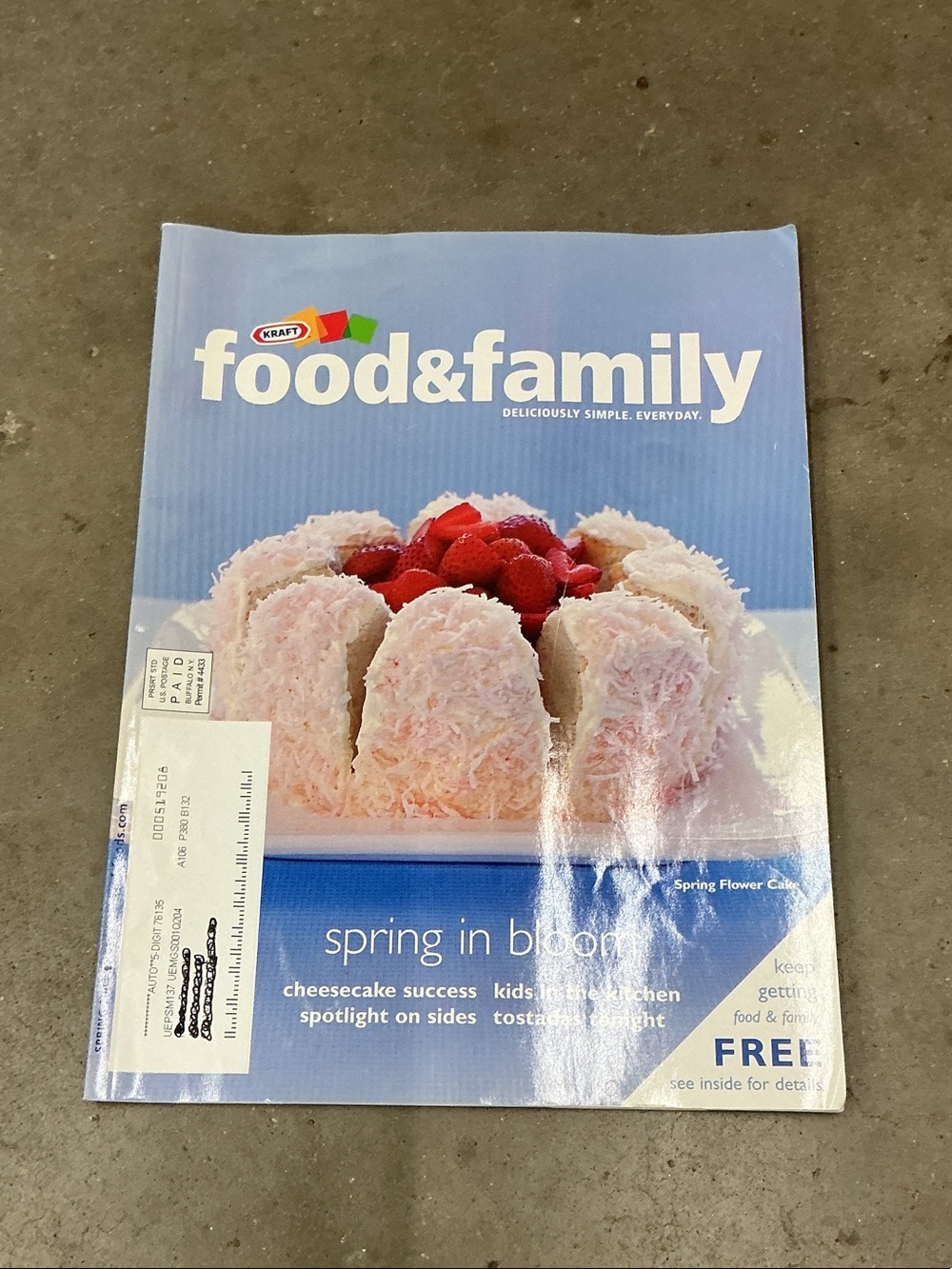 food&family Cookbook - Light Blue Cover - Spring in Bloom
